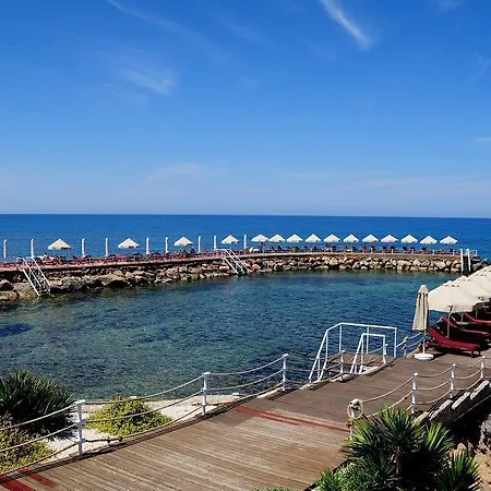 Malpas 5* Agios Epiktitos